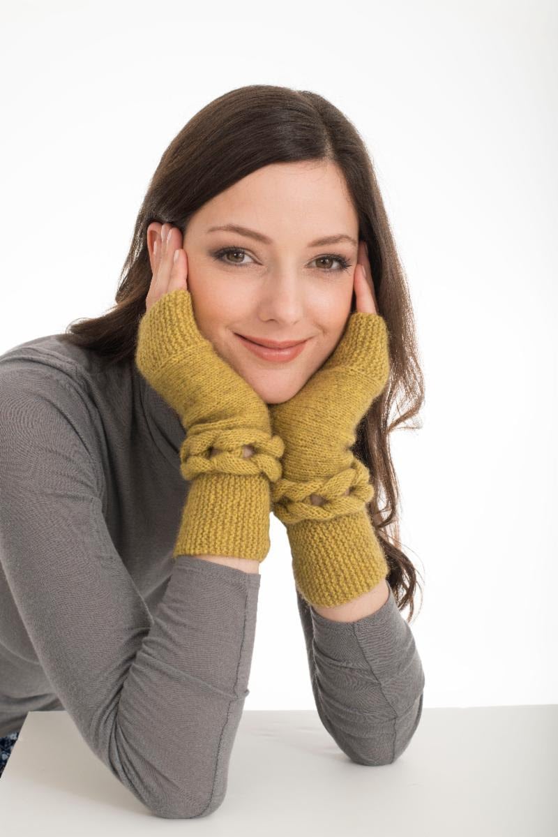 Amuri 4ply/DK Fingerless Gloves with Faux Cable
