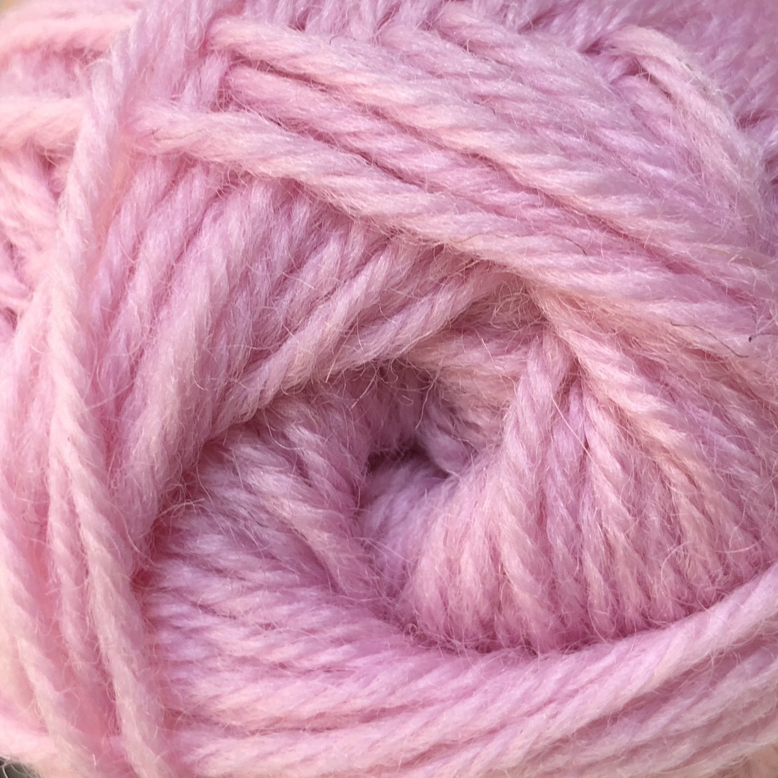 Countrywide Windsor 100% New Zealand wool yarn 8ply 8 ply double knit dk Baby Pink Shade 61