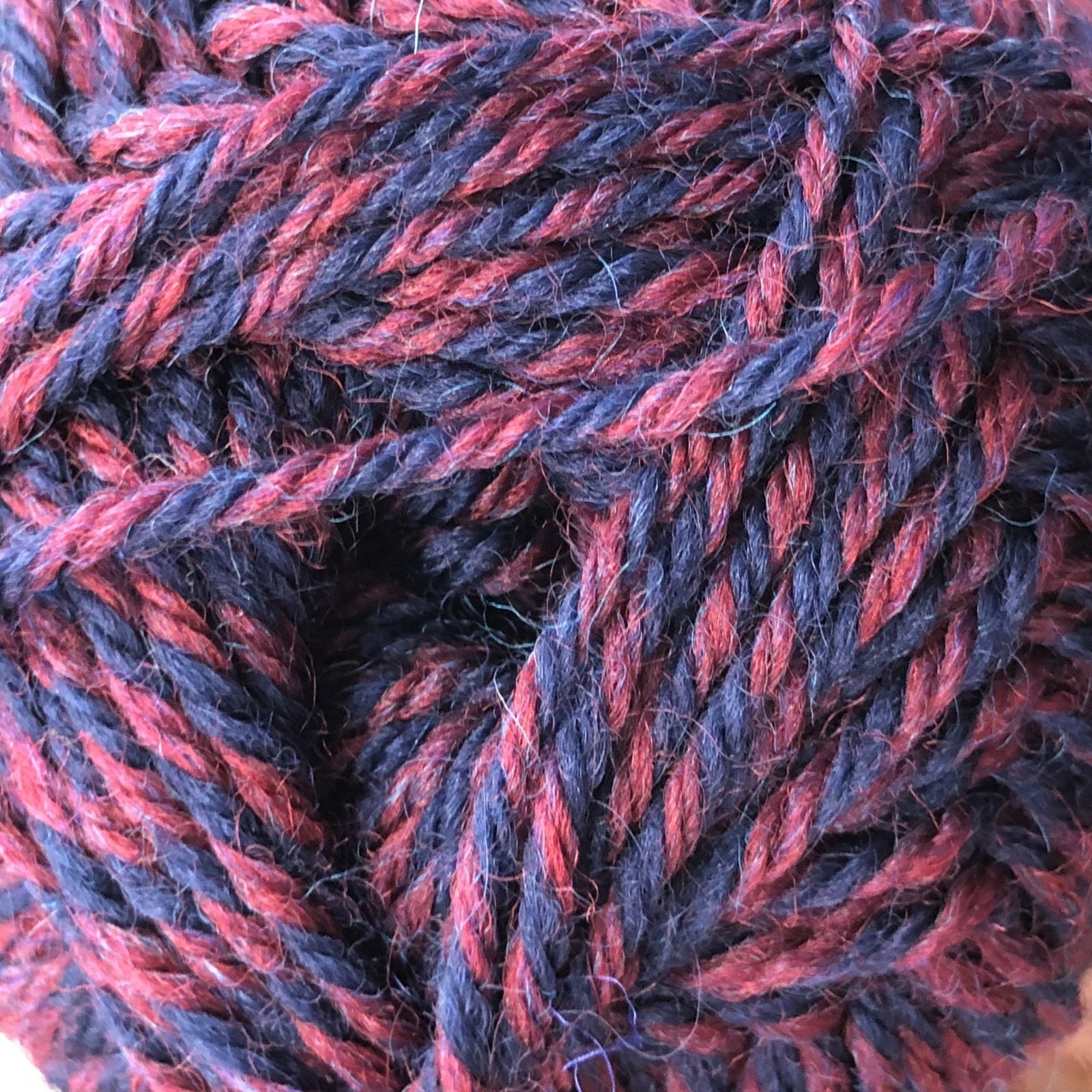 Countrywide Windsor 100% New Zealand wool yarn 8ply Marl Marled 8 ply double knit dk Burgundy - Navy Shade 2783