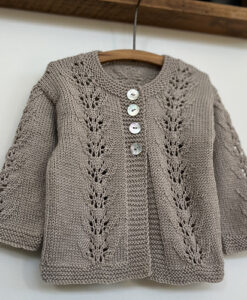 Abby Cardigan & Hat Petite (4 ply)| Kiwi Stitch Co Knitting Pattern