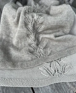 Autumn Leaves Baby Blanket and Chunky Throw| Kiwi Stitch & Knit Co Knitting Pattern