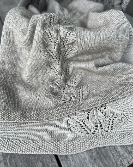 Autumn Leaves Baby Blanket and Chunky Throw| Kiwi Stitch & Knit Co Knitting Pattern
