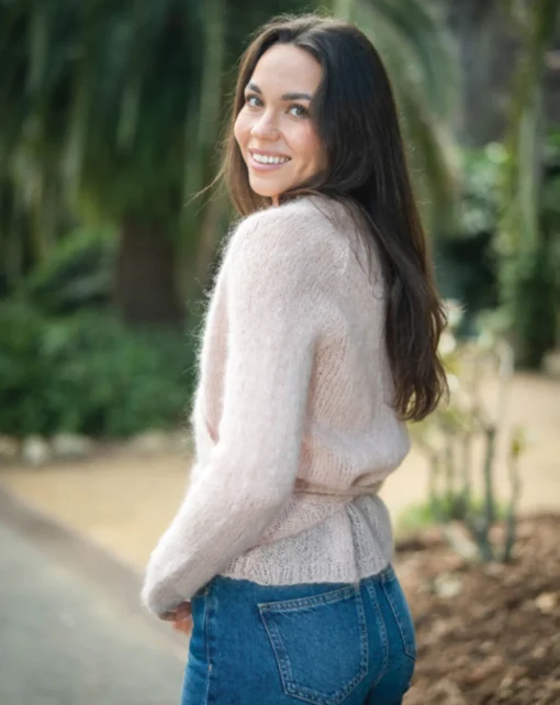 Nimbus Mohair Wrap | Crucci  knitting pattern 2402 - Image 2