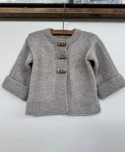mio jacket & hat 8 ply| kiwi stitch co knitting pattern