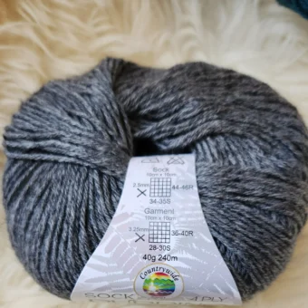 purrino 4 ply merino/possum/nylon sock yarn | 40g