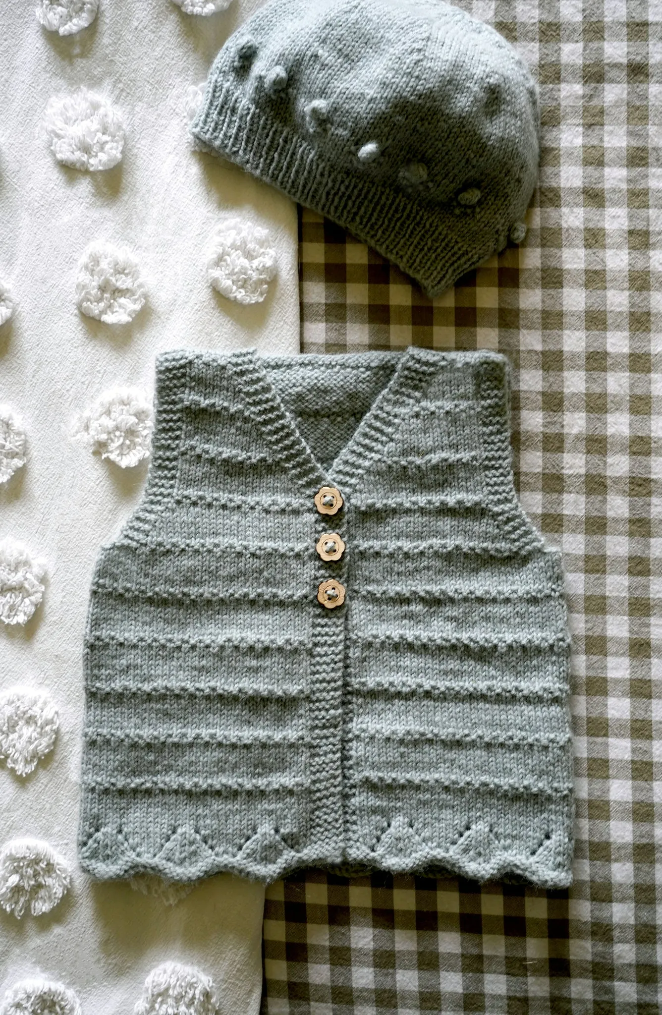 liberty vest and hat bc153 | lisa f knitting pattern 4 ply