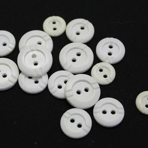 two hole buttons broadway merino colours bg101389 17mm